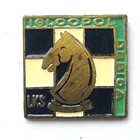 Odznaka LKS Igloopol Dębica szachy (PRL, lakier)