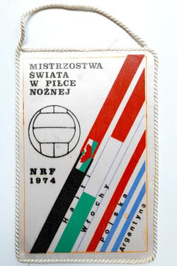 Proporczyk Mistrzostwa Świata w piłce nożnej RFN 1974 grupa D