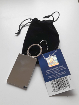 Brelok Chlesea Londyn Stamford Bridge duży w zamszowym etui (produkt oficjalny)