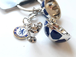 Brelok Chelsea Londyn zwycięzca Ligi Mistrzów 2012 i 2021 piłka 3D z miniaturą trofeum (produkt oficjalny)
