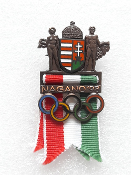 Odznaka Reprezentacja Węgier Zimowe Igrzyska Olimpijskie Nagano 1998 (sygnowana numerem)