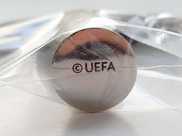 Replika Miniatura Puchar Liga Europy UEFA (produkt oficjalny)
