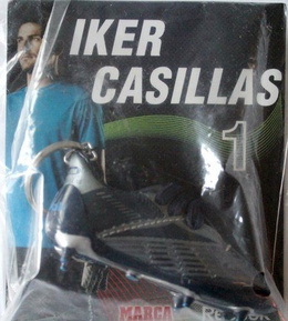 Brelok Iker Casillas but (produkt oficjalny Reebok)
