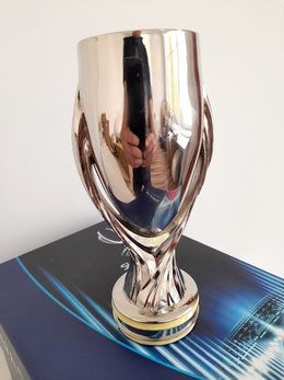Duża replika Superpuchar Europy 15 cm (produkt oficjalny UEFA)