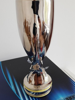 Duża replika Superpuchar Europy 15 cm (produkt oficjalny UEFA)
