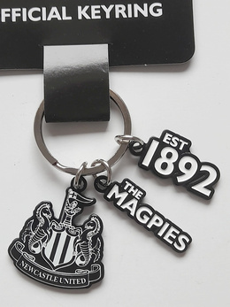 Brelok Newcastle United charms z herbem, przydomkiem i rokiem założenia jednostronny (produkt oficjalny)