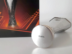 Replika miniatura Pucharu Liga Europy UEFA (oficjalny produkt) 8 cm