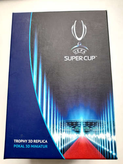 Duża replika Superpuchar Europy 15 cm (produkt oficjalny UEFA)