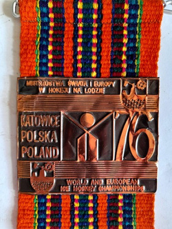 Proporczyk Mistrzostwa Świata i Europy w hokeju na lodzie Katowice 1976