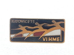 Odznaka VI Halowe Mistrzostwa Europy w lekkoatletyce Katowice 1975 (emalia, sygnowana)