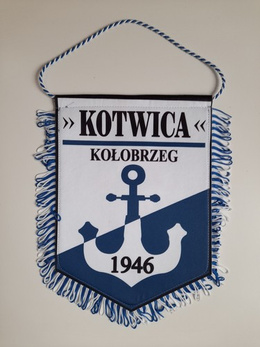 Proporczyk Kotwica Kołobrzeg duży (produkt oficjalny)