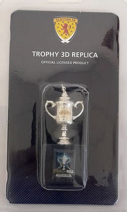 Miniatura replika Puchar Szkocji na podstawce (produkt oficjalny) 7,5 cm.