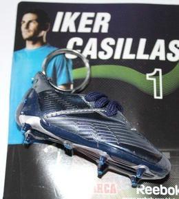 Brelok Iker Casillas but (produkt oficjalny Reebok)