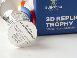 Replika trofeum UEFA Euro 2024 Niemcy, 8 cm (produkt oficjalny)