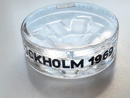 Krążek hokejowy Mistrzostwa Świata Sztokholm 1969, szklany (produkt oficjalny)