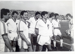 Zdjęcie Piłkarze drużyny Stary Widzew przed meczem z Nowym Widzewem (1984)