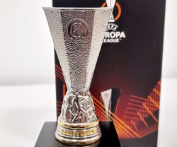 Mini Replika Pucharu - Liga Europy (oficjalny produkt)