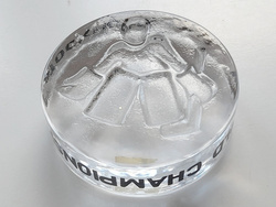 Krążek hokejowy Mistrzostwa Świata Sztokholm 1969, szklany (produkt oficjalny)