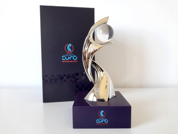 Replika duża trofeum Euro 2025 Kobiety Szwajcaria, 18,5 cm (produkt oficjalny)