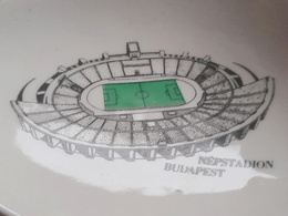 Talerz porcelanowy ozdobny Nepstadion Budapeszt (Węgry)