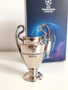 Replika miniatura Pucharu Liga Mistrzów UEFA (oficjalny produkt) 8 cm