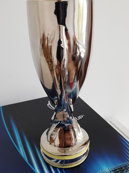 Duża replika Superpuchar Europy 15 cm (produkt oficjalny UEFA)