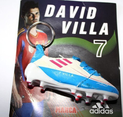 Brelok David Villa but (produkt oficjalny adidas)