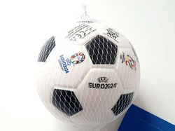 Piłka do gry i zabawy w wodzie Mistrzostwa Europy UEFA Euro 2024 Niemcy (produkt oficjalny)