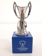 Mini Replika Puchar Liga Mistrzów Kobiet UEFA (oficjalny produkt) 11 cm
