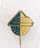 Odznaka Bakony Vegyesz TC (Węgry, polewa epoksydowa, sygnowana)