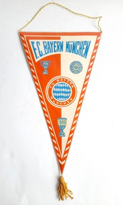 Proporczyk FC Bayern Monachium duży (lata 70.)