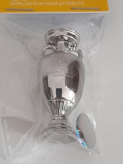 Replika miniatura trofeum UEFA Euro 2024 Niemcy 4,5 cm