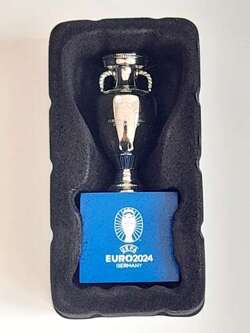 Replika miniatura trofeum UEFA Euro 2024 Niemcy, 7 cm (produkt oficjalny)