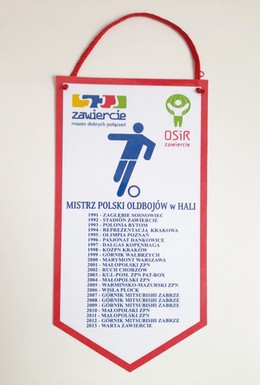 Proporczyk XXIV Mistrzostwa Polski Oldbojów w halowej piłce nożnej (Zawiercie, 2014)