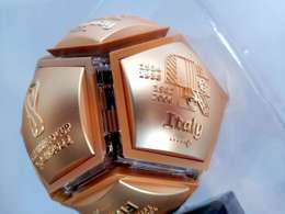 Zestaw 12 odznak Mistrzostwa Świata Katar 2022 - mistrzowie świata - piłka puzzle 3D (produkt oficjalny) 